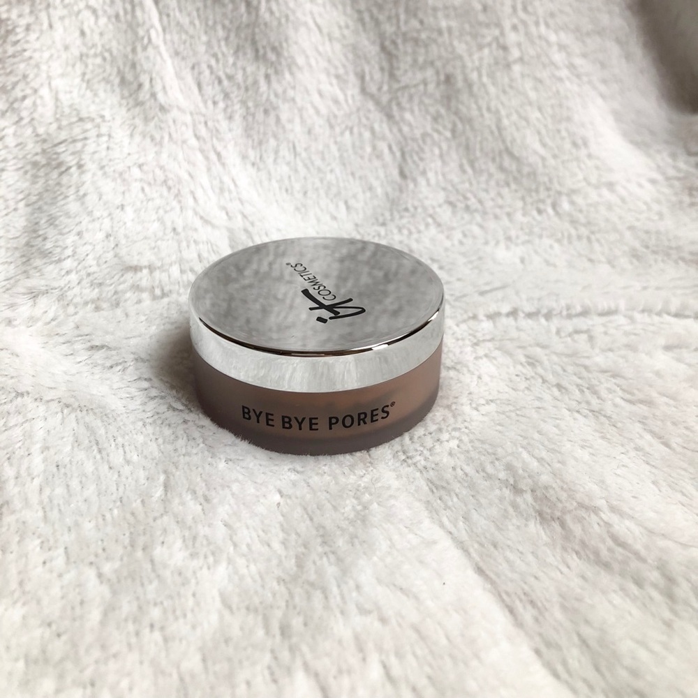 it Cosmetics BYE BYE PORES Tinted Finishing Powder